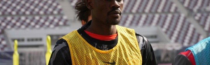 乐鱼体育平台-直播吧：海港上午在多哈开启首堂冬训课，新援让·克劳德参与合练