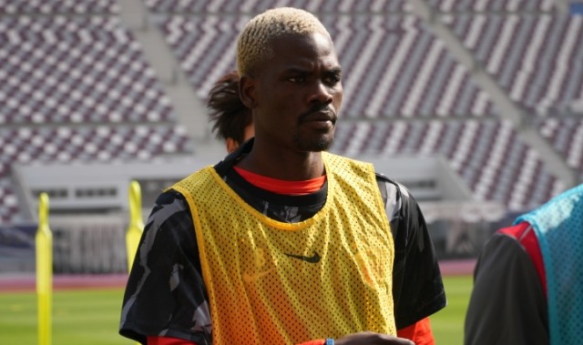 乐鱼体育平台-直播吧：海港上午在多哈开启首堂冬训课，新援让·克劳德参与合练